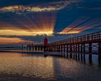 Dawn at the lighthouse