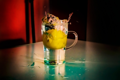 Falling lemon